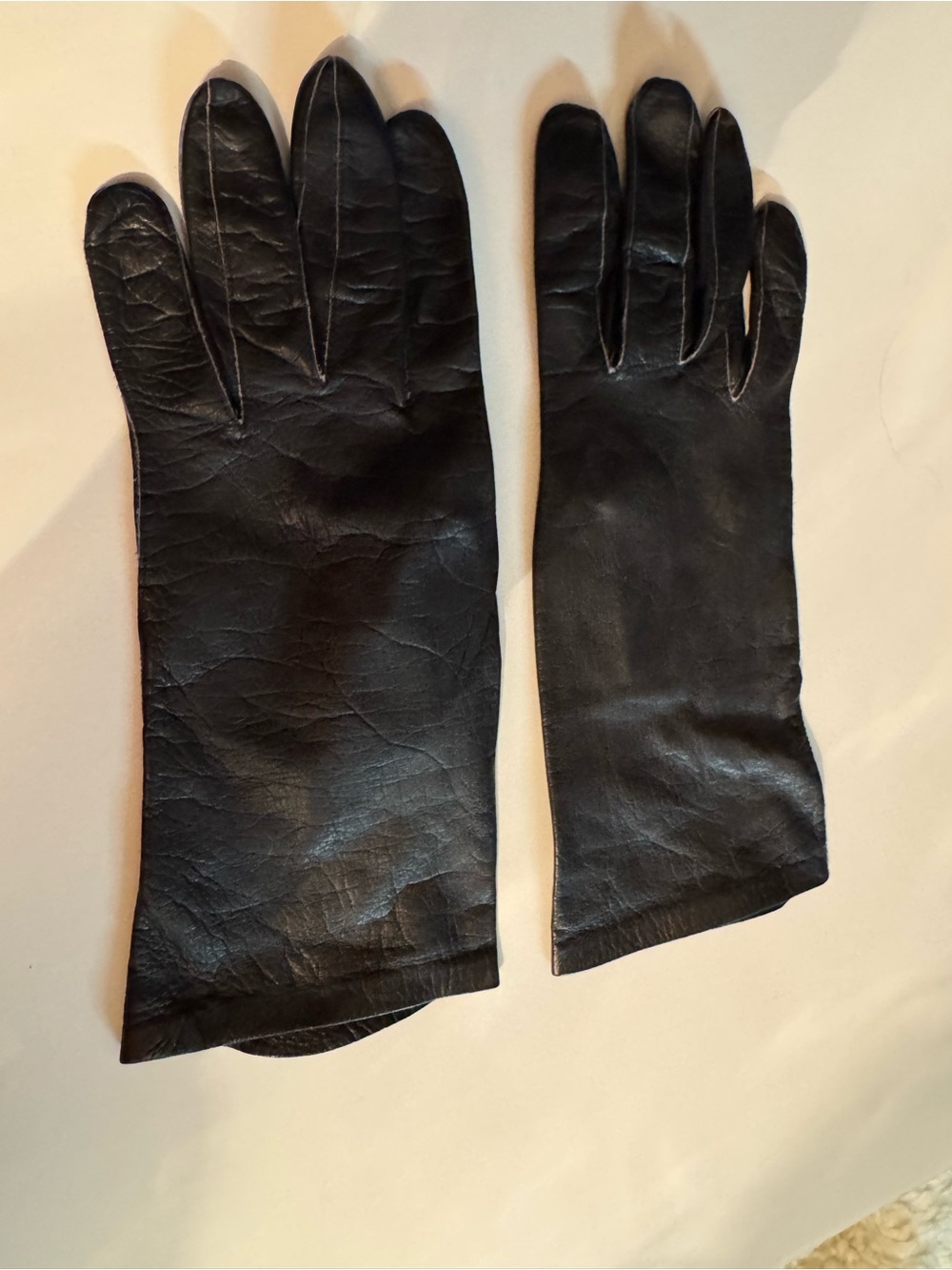 Vintage longer wrist elegant leather glove